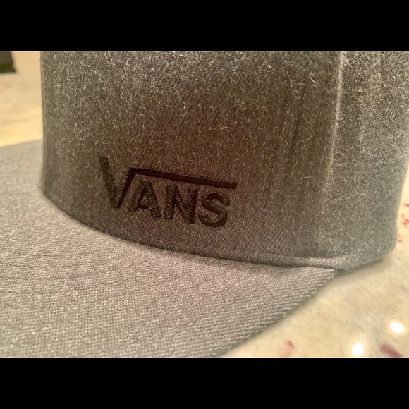 Vans skateboarding flex fit hat - Picture 2 of 3